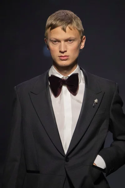 Look 53